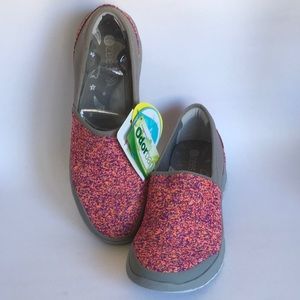 B ZEES GO GO Slip Ons